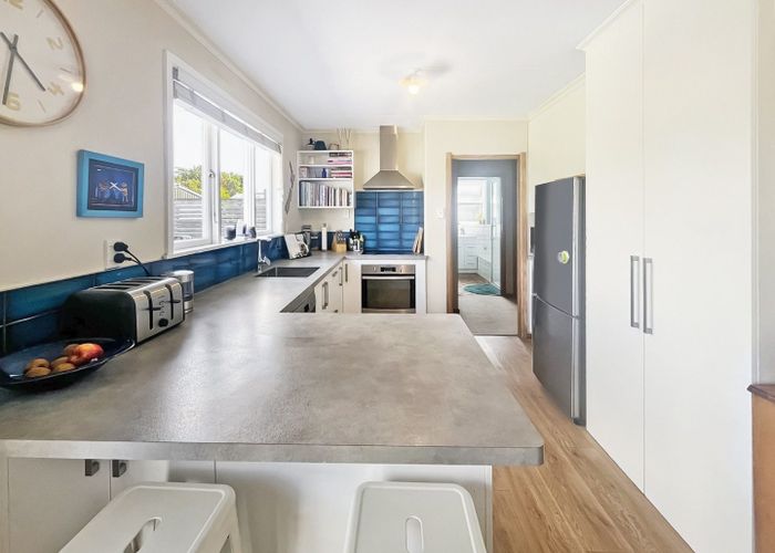  at 10 Aberdeen Avenue, Takaro, Palmerston North