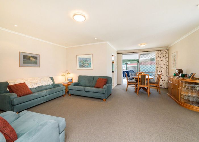  at 6 Mudgway Place, Awapuni, Palmerston North