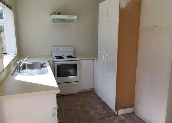  at 2  Ondine Place, Glenfield, North Shore City, Auckland