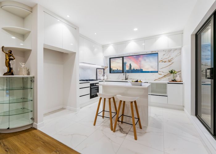  at 4/17 Kiwi Road, Point Chevalier, Auckland City, Auckland