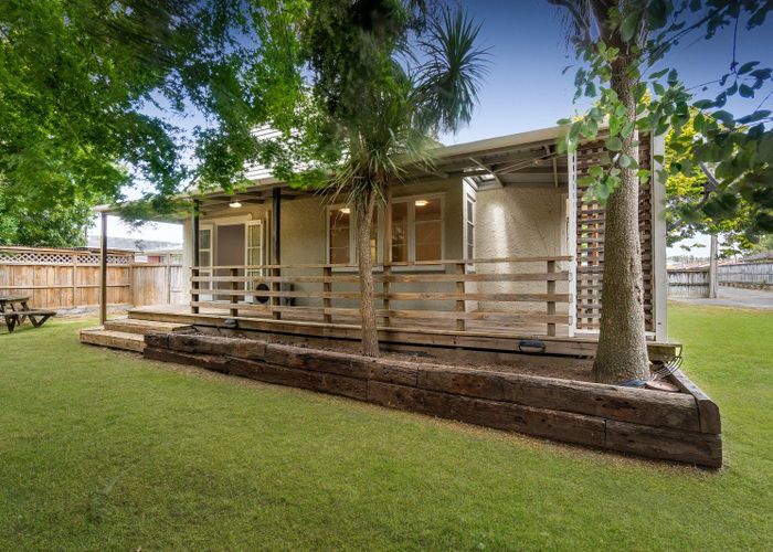  at 32 Charlemont Street, Whitiora, Hamilton