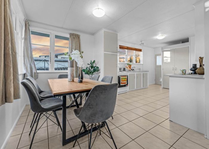  at 32 Price Crescent, Mount Wellington, Auckland City, Auckland