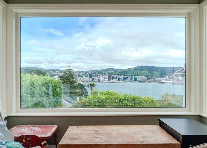  at 60 The Crescent, Roseneath, Wellington, Wellington