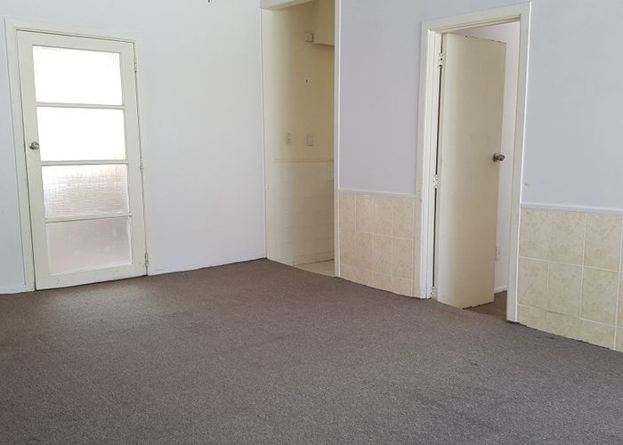  at 45 Moore Street, Hillcrest, Auckland