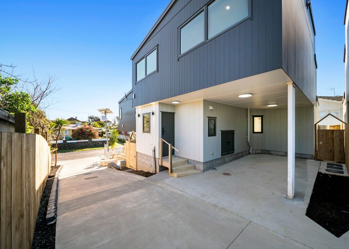  at Lot 2/8 Clutha Crescent, Clover Park, Manukau City, Auckland
