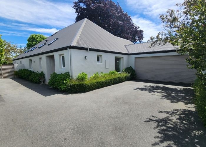  at 19 Garreg Road, Fendalton, Christchurch City, Canterbury