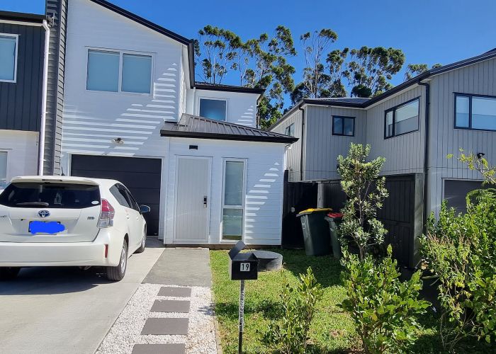  at 19 Kaimai Avenue, Massey, Auckland