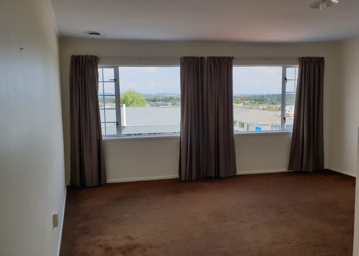  at 3 Commercial Rd, Helensville, Rodney, Auckland