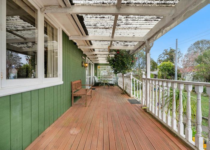  at 8 Revel Avenue, Mount Roskill, Auckland City, Auckland