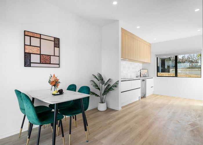  at 2/26 Price Crescent, Mount Wellington, Auckland City, Auckland