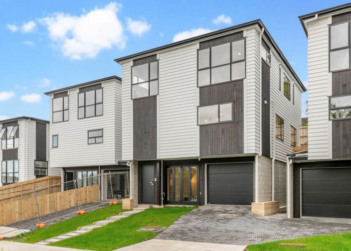  at 26 Murvale Drive, Bucklands Beach, Manukau City, Auckland
