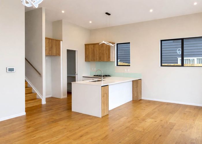  at 10 Kowaitau Avenue, Beachlands, Manukau City, Auckland