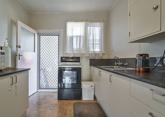  at 2/205 Gallien Street, Saint Leonards, Hastings, Hawke's Bay