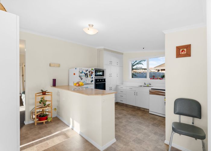  at 2/48 Awatea Road, Hornby, Christchurch