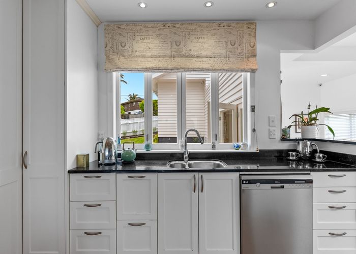  at 15 Seaview Road, Castor Bay, North Shore City, Auckland