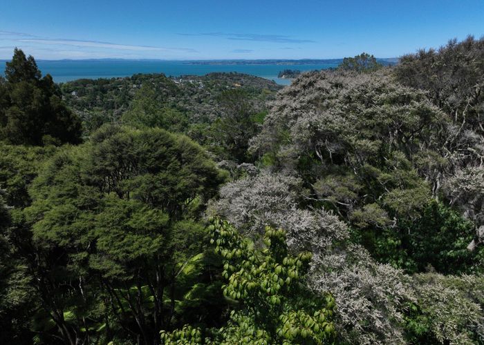  at 14 Scenic Drive, Titirangi, Waitakere City, Auckland