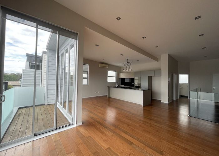  at 3/8 Wilk Lane, Browns Bay, North Shore City, Auckland