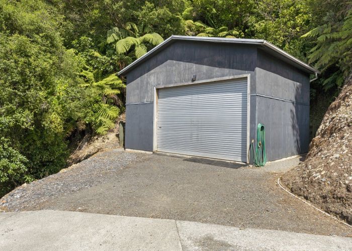  at 84 Wyndham Road, Pinehaven, Upper Hutt
