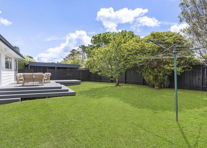  at 5 Moxham Grove, Massey, Waitakere City, Auckland