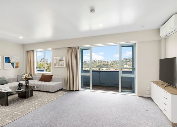  at 2/93A Kelburn Parade, Kelburn, Wellington