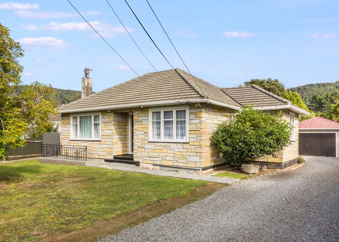  at 6 Wood Street, Wainuiomata, Lower Hutt
