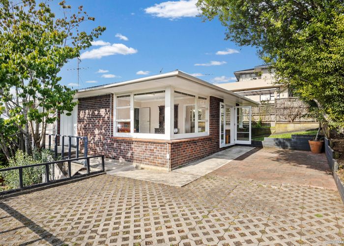 at 1/64 Allum Street, Kohimarama, Auckland