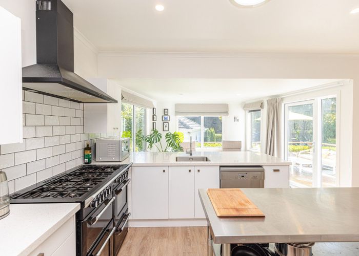  at 14 Oakland Avenue, Saint Johns Hill, Whanganui