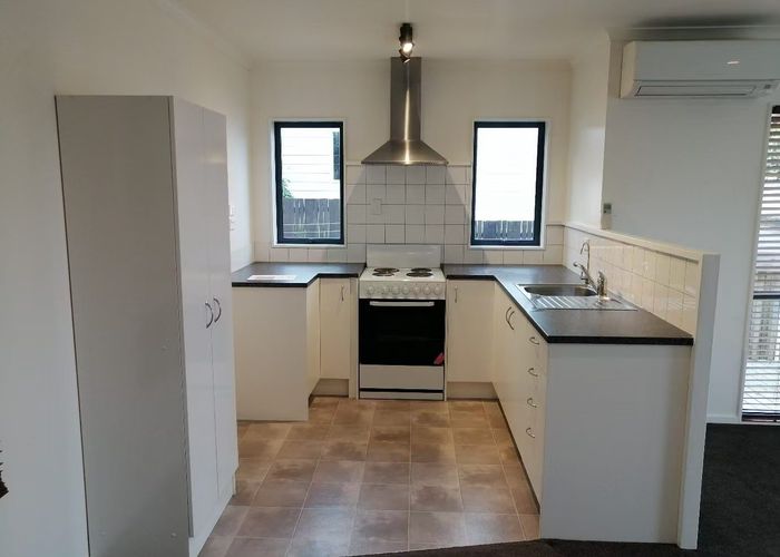  at 5A Kemp Road, Massey, Waitakere City, Auckland