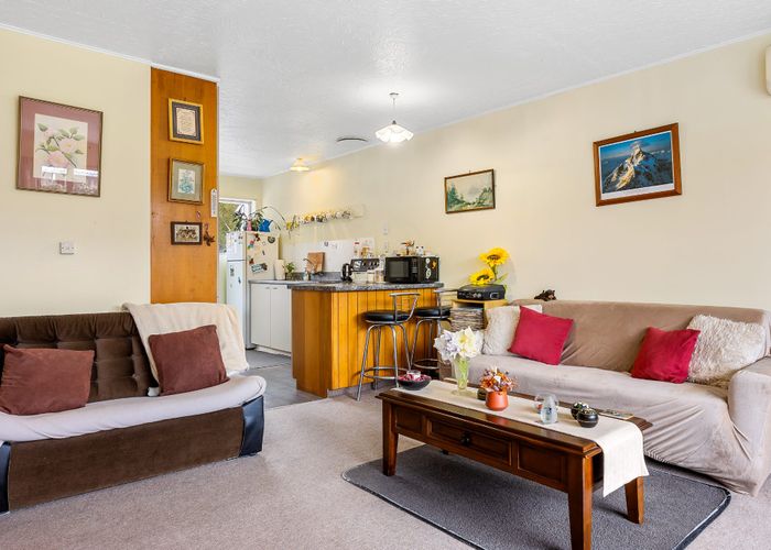  at 2/22 Clive Street, Phillipstown, Christchurch