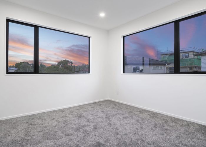  at 8/40 St Leonards Road, Kelston, Waitakere City, Auckland
