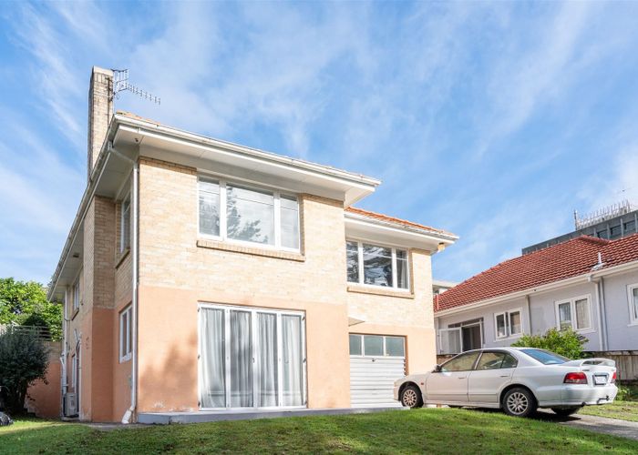  at 12 Tisdall Street, Hamilton Central, Hamilton