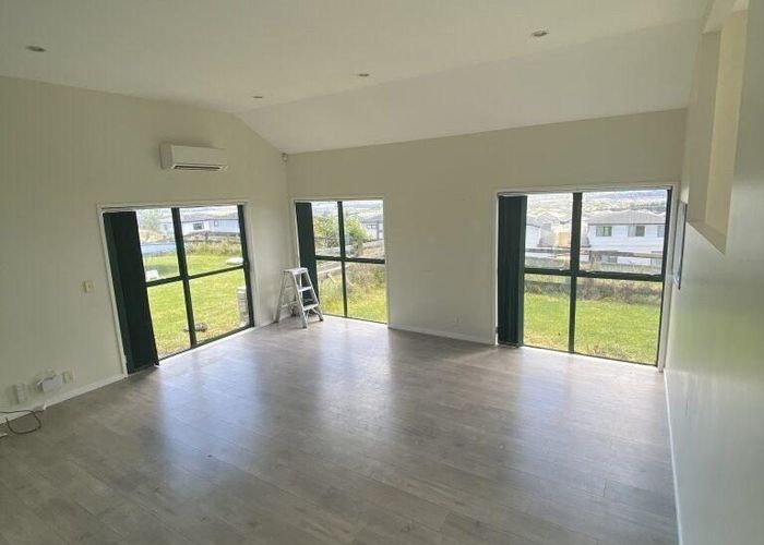  at 18 Murphys Road, Flat Bush, Manukau City, Auckland