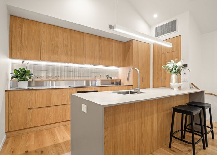  at 6/4 Madeira Place, Grafton, Auckland City, Auckland