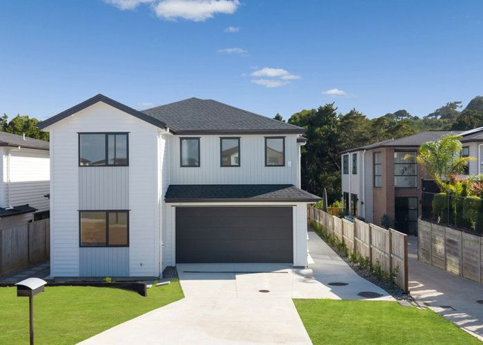  at 8 Hing Street, Flat Bush, Manukau City, Auckland