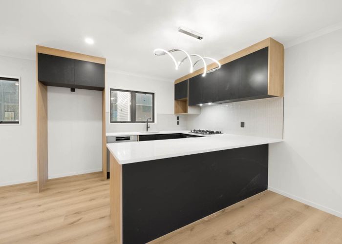  at Lot 2/38 Rosebank Road, Papatoetoe, Manukau City, Auckland