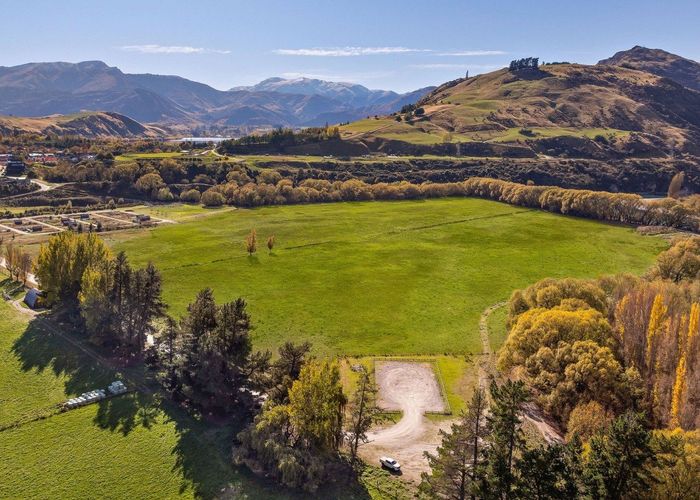  at Lot 404-406 Alec Robins Road, Lake Hayes, Queenstown-Lakes, Otago