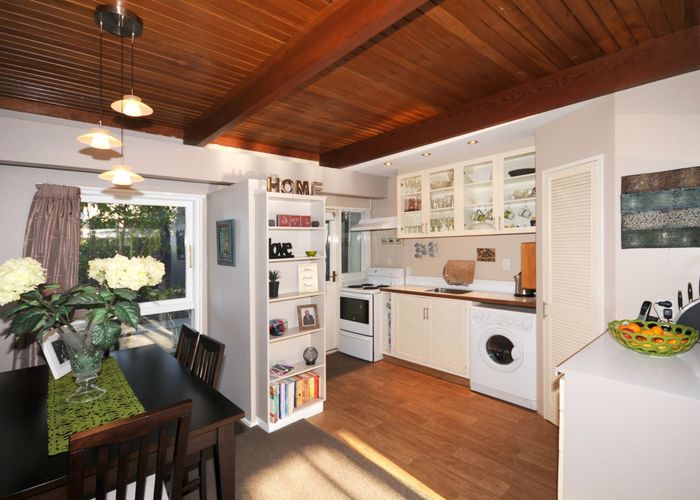  at 2/43 Fendalton Road, Fendalton, Christchurch