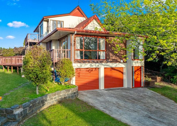  at 16 Sarah Place, Farm Cove, Auckland