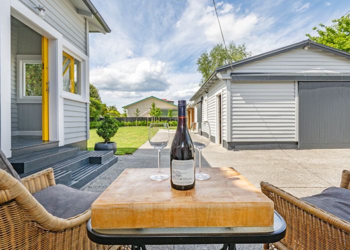  at 128 Frederick Street East, Mayfair, Hastings