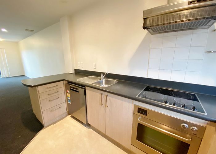  at 18 Mona Vale Av, Fendalton, Christchurch City, Canterbury