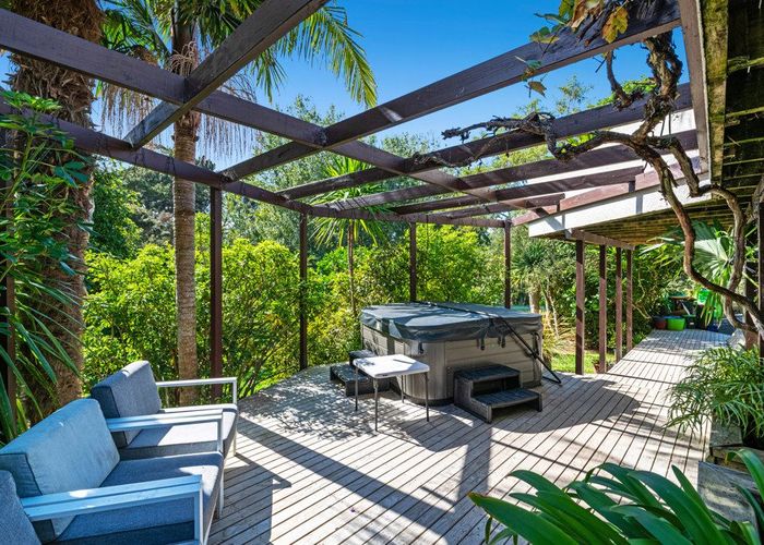  at 59 Unsworth Drive, Unsworth Heights, North Shore City, Auckland