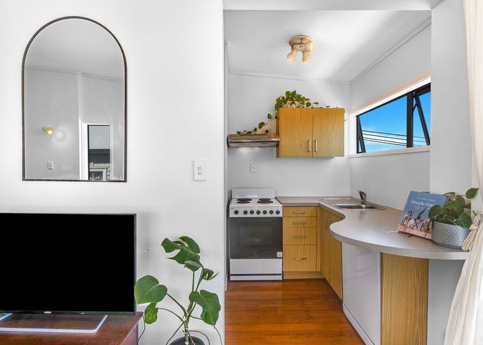  at 9/90 Crummer Road, Grey Lynn, Auckland City, Auckland