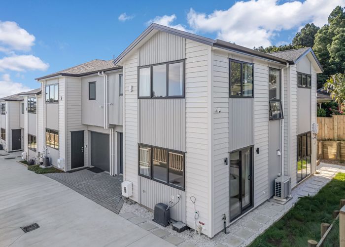  at 165A Everglade Drive, Totara Heights, Manukau City, Auckland