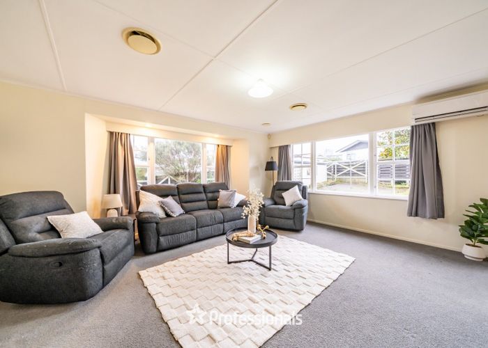  at 73 Norana Road, Timberlea, Upper Hutt, Wellington