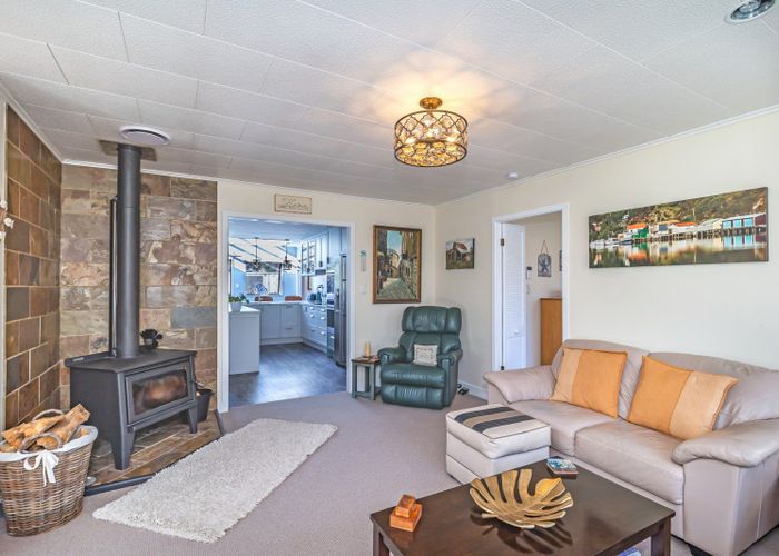  at 22 Kent Avenue, Waitarere Beach, Levin