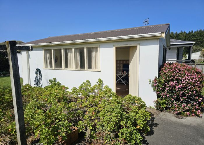  at 8 Rangitane Grove, Waitarere Beach, Levin