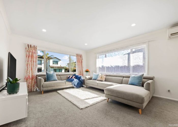  at 4 Duntrune Road, Flat Bush, Auckland