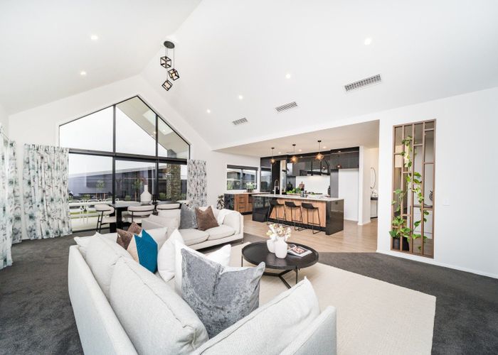  at 18 Vaucluse Heights, Fitzherbert, Palmerston North, Manawatu / Whanganui