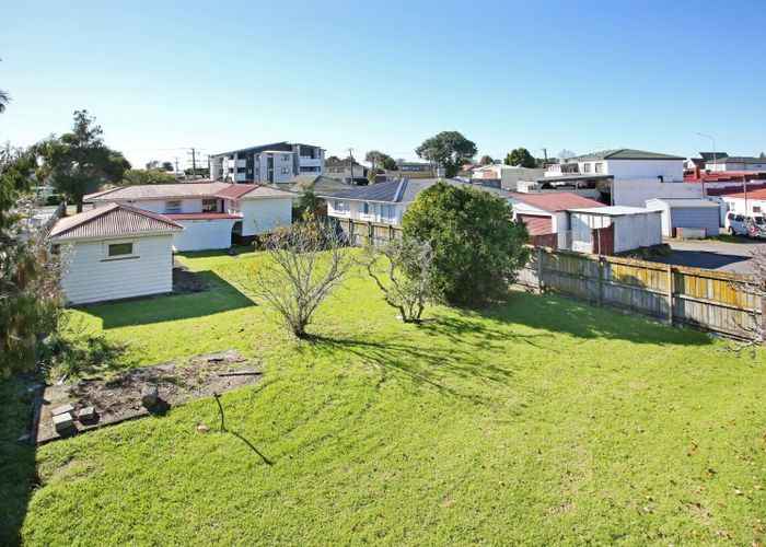  at 4 Thomas Road, Mangere, Manukau City, Auckland