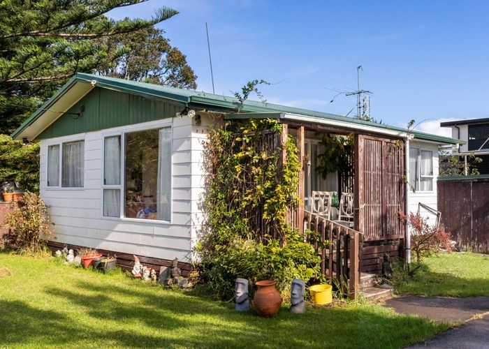  at 1 Ronald Avenue, Glenbrook, Franklin, Auckland